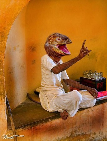 半人間の半爬虫類の怪物、トカゲの男。 ここには、空想、民話、伝説、神話の生き物がいます。 3Dレンダリング」のイラスト素材 1993221071Shutterstock