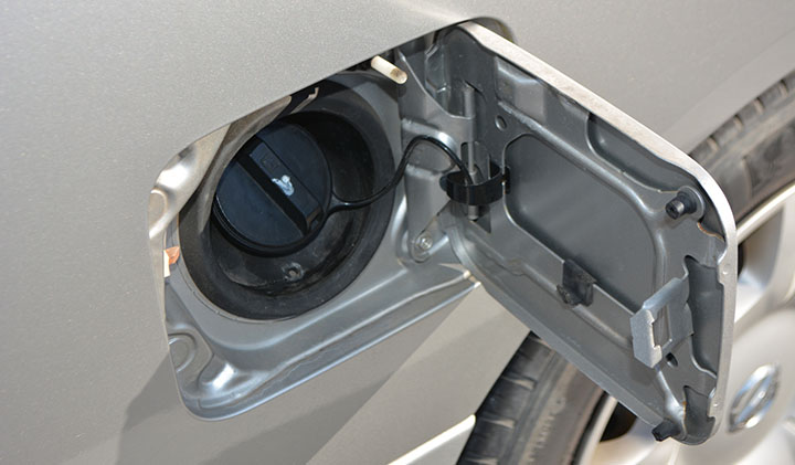 楽天市場REIZ ライツダイハツ汎用 フューエルキャップ鍵付き USコーション文字入りミライース LA350S LA360SLA300S LA310Sミラ ミラカスタム L275S L285Sミラバン L275V L285Vミラココア L675S L685Sプレオプラス プレオプラス ピクシスエポック