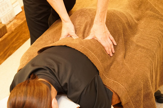 マッサージ」の写真素材2,303,874件の無料イラスト画像Adobe Stock