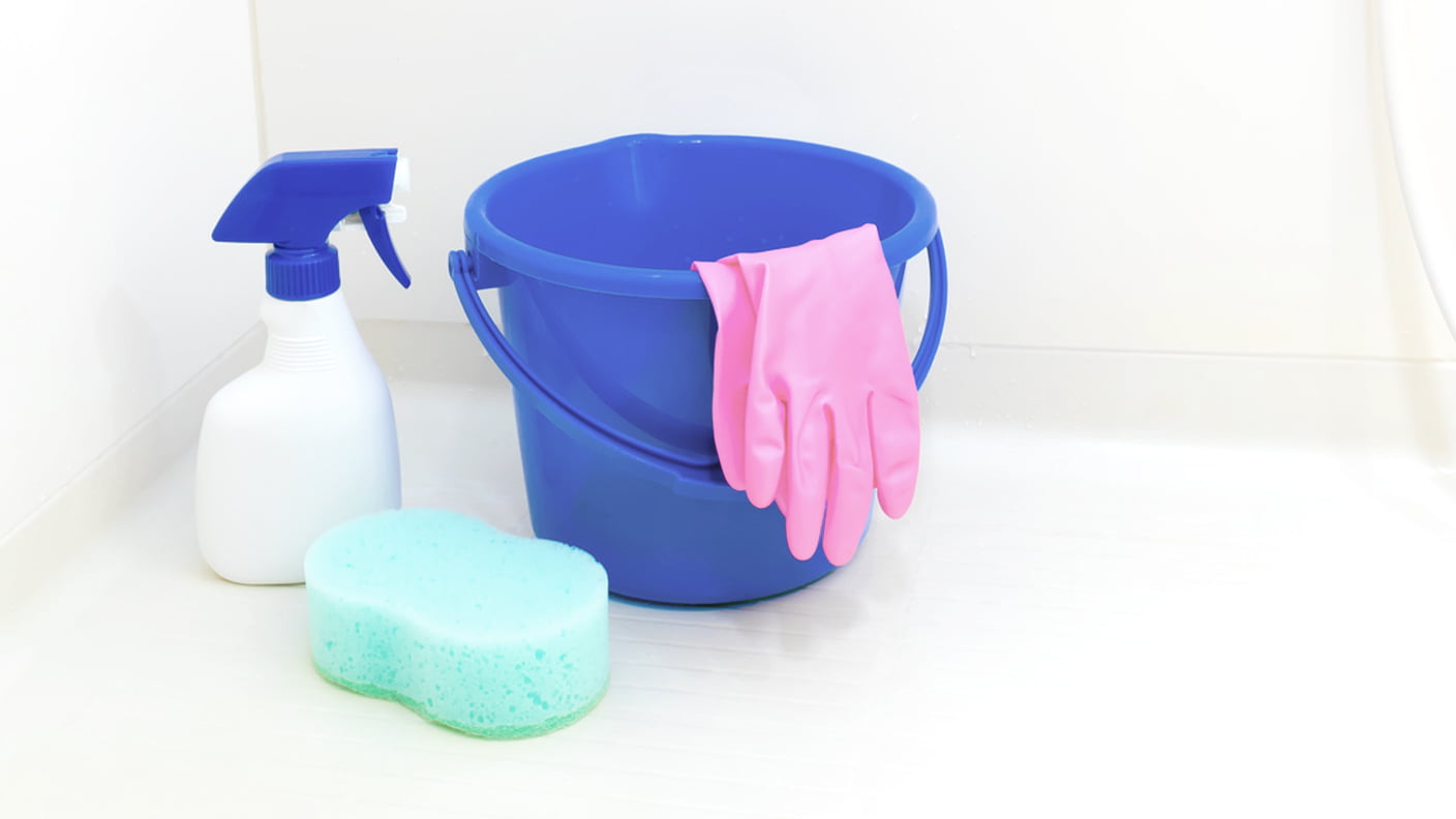 お風呂のゴムパッキンのカビが落ちない時は片栗粉ペースト水筒やサッシに生えたカビの落とし方