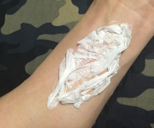 ハロウィン傷 描き方 アイライナーTikTok