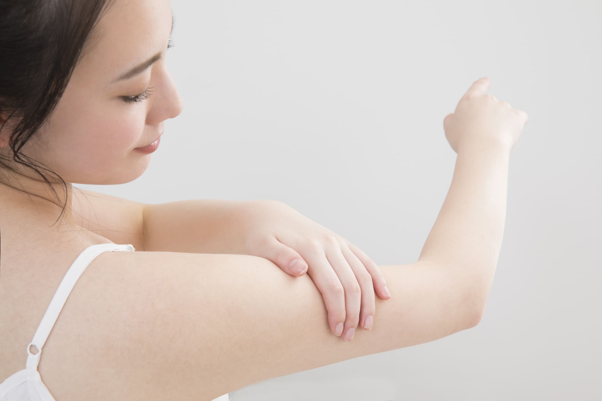 肩の医療脱毛の効果や回数、痛みについてエミナルクリニック 公式