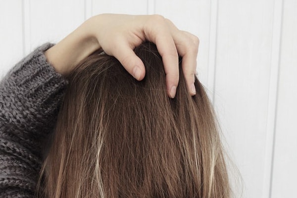 髪フェチ男性の心理とは？ 髪フェチが好むヘアスタイル・色・仕草「マイナビウーマン」