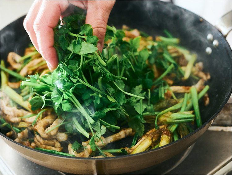 せりの食べ方や下処理の注意点、冷凍保存方法までプロが解説ほほえみごはん-冷凍で食を豊かに-ニチレイフーズ