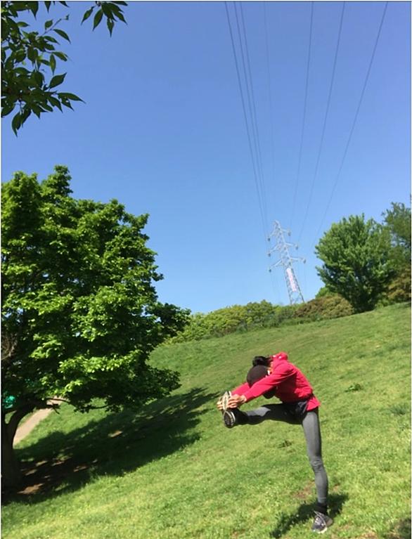 立位で弓を引くポーズの効果とポーズのやり方と方法「ヨガポーズ」BLABO