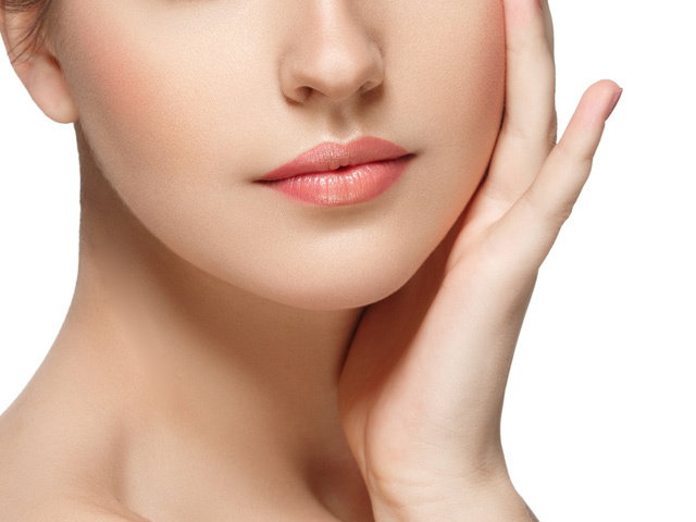 潤いと美白ケアでキレイな夏肌♡すっぴんがキレイな人の夏のスキンケアアイテム6選ファッションメディア - andGIRLアンドガール