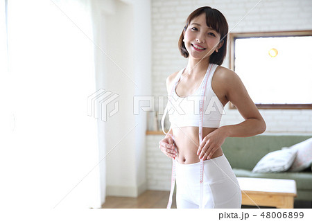 スリム 女性の写真 - 無料の高画質写真をダウンロードFreepik