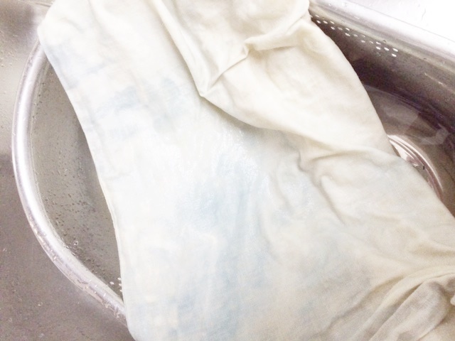 ブリーチ で白にしたら色落ちは？注意点などのも徹底解説 ✦ 青森市美容室 SHUN ショート ブリーチ バレイヤージュ 髪質改善