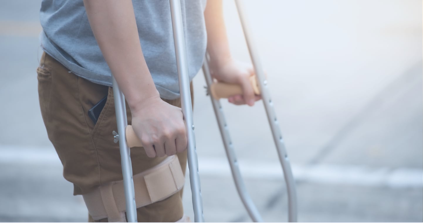 アルミ軽量松葉杖 伸縮 長さ調整 軽量 軽い 男性 女性 子供 子ども 小学生 お洒落 おしゃれ 骨折 怪我 松葉杖 杖の通販はau PAYマーケット - Regolithau PAY マーケット－通販サイト