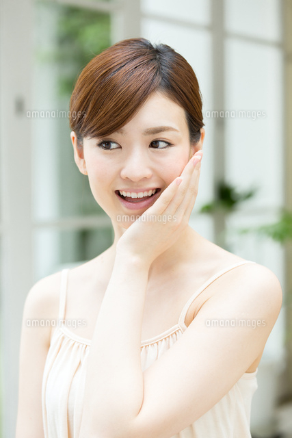 50代で肌が綺麗な人を目指す方法スキンケア・食生活・ライフスタイルのポイント若々しい美肌へ導くスキンケア お役立ちメディア：シーボンビューティージャーナル