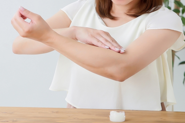 肘が黒いの何とかならん？頭皮とお肌の相談室店主トモのブログ