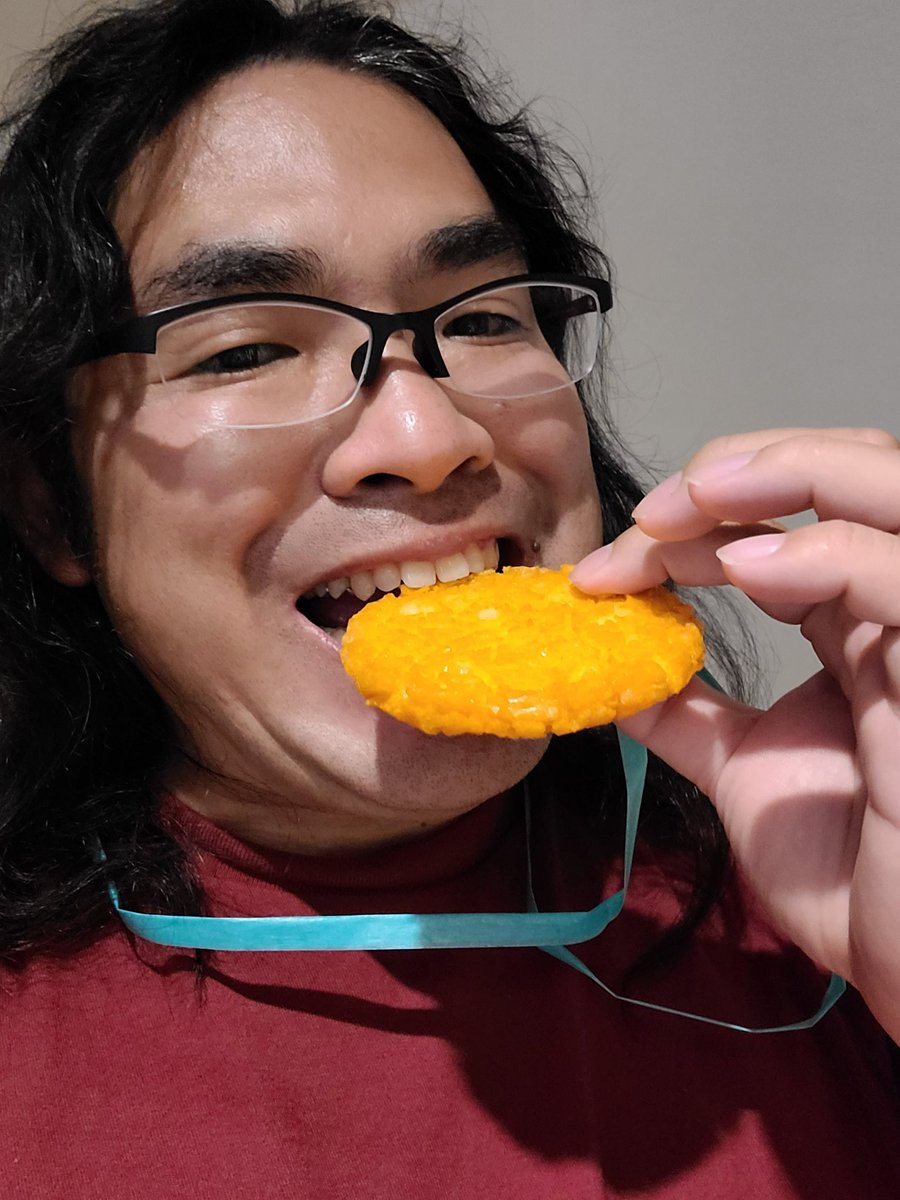 2-881 メダルを噛む : 三百六十五連休