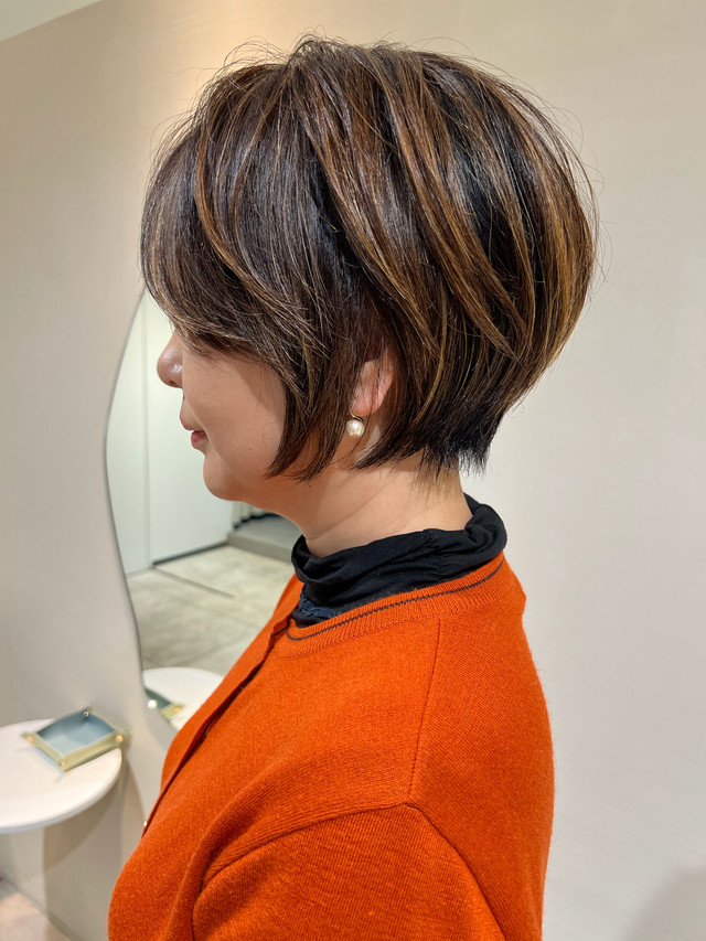 クセを活かしてふんわりショートボブ 40代50代の為の大人ショート自由が丘の美容院 エデュコ スゥリール