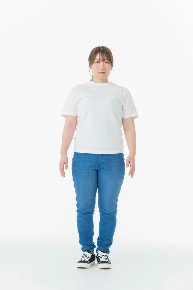 春夏の白シャツ・白ブラウスコーデ、ぽっちゃりさんでも大丈夫？シーン別に解説アリノマのヒント