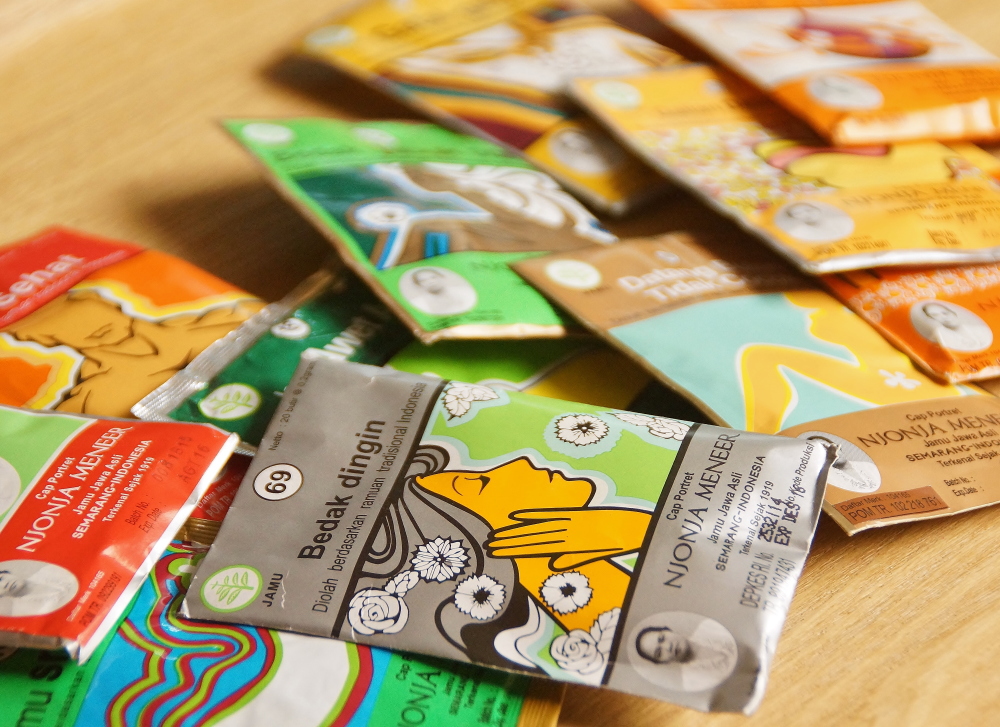 ジャムウ って聞いて「あぁ！」ってなるのは多分私かそれより上の世代かも知れない でも昔はやったよねインドネシア の 伝統植物療法アーユルヴェーダ そういえば私たち、ちゃんと若い時から デリケートゾーン用ソープ とかのケアしてたじゃん！忘れてた。竹塩石鹸