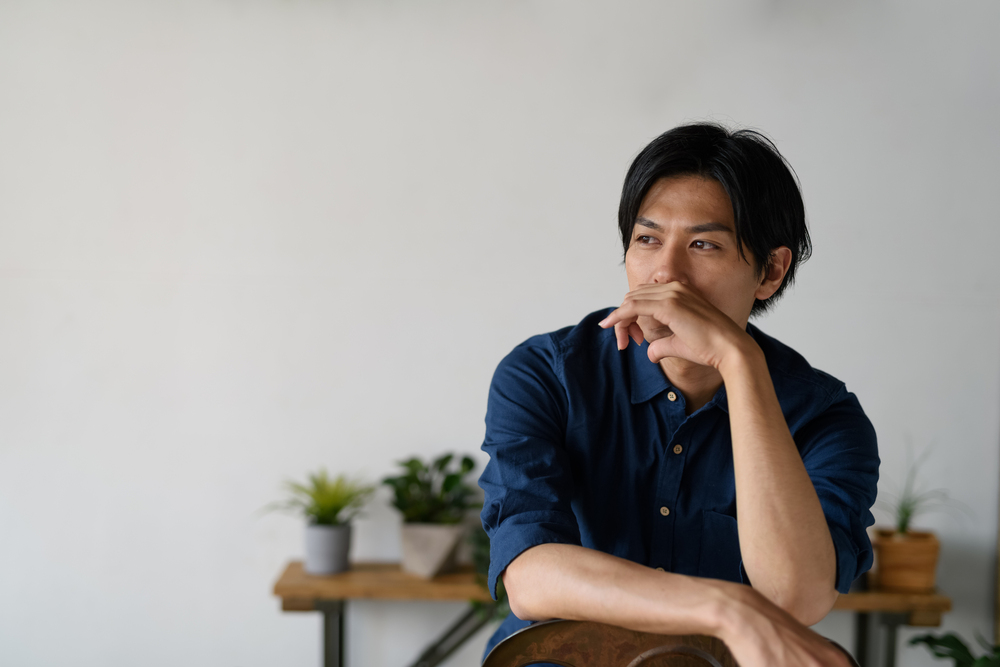 漫画 イラストで見る心理テスト「左向きの顔」「手を隠すポーズ」その心は 絵描きあるあるネタに悶絶必至!? - 「俺やん」「技術的に辛いんやw」 -ライブドアニュース