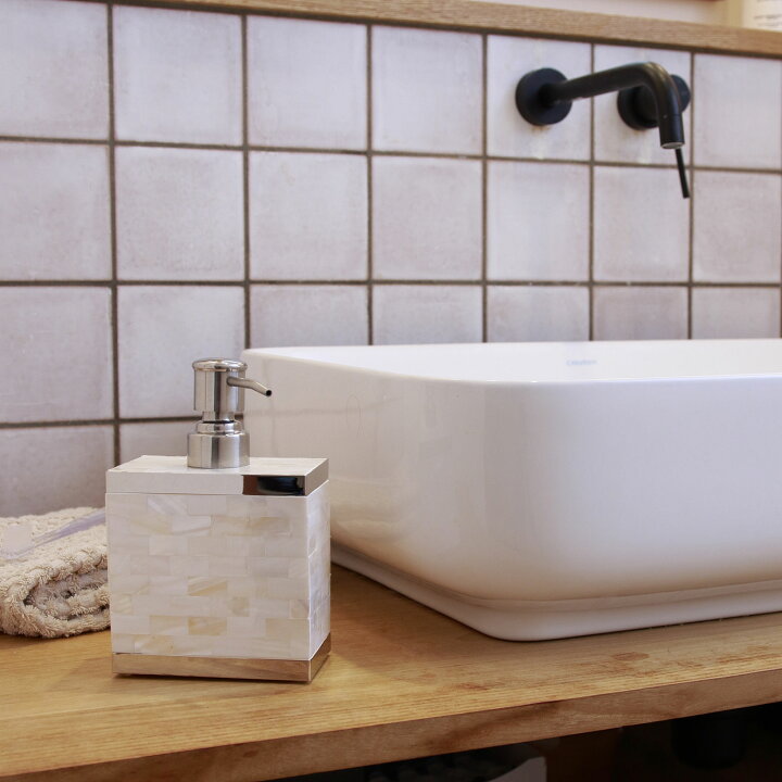 Honu Mother of pearl necklace Hawaiianjewelryハワイアンジュエリーマザーオブパールホヌネックレス、海亀ManoalinoHawaiianjewelry・Hawaiianaccessory&select