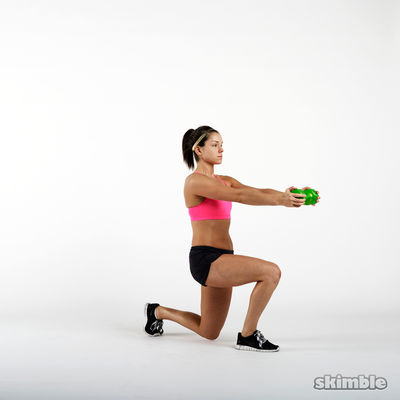 BeginnerTraining to build strong legs: Lunge explanationBe LegendChannel- YouTube