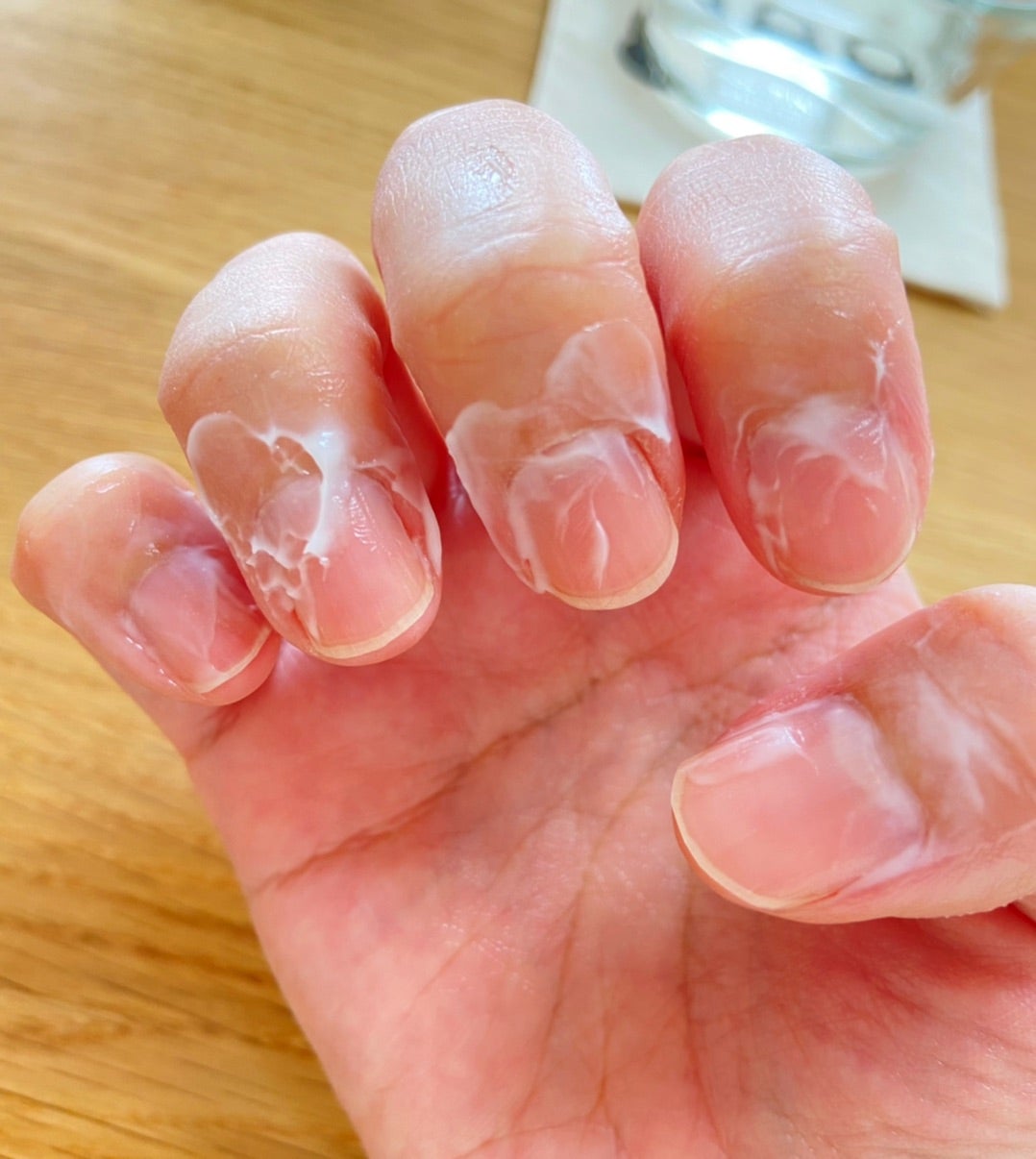 今すぐできる!甘皮処理のやり方家にあるものでできる方法&専門道具を使った方法の2パターンを紹介LIPS