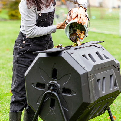 耳ツボ効果知らなきゃ損👇♡ 耳を触るといろんな効果があるよ💓 耳を触ると自律神経が整って良い事づくめ！ ３つの効果を紹介するよ！①夜ぐっすり寝てくれるよ🌙 自律神経が整うと、赤ちゃんの睡眠サイクルが安定して夜グッスリ寝てくれるようになるよ🥰 ②食欲がアップ