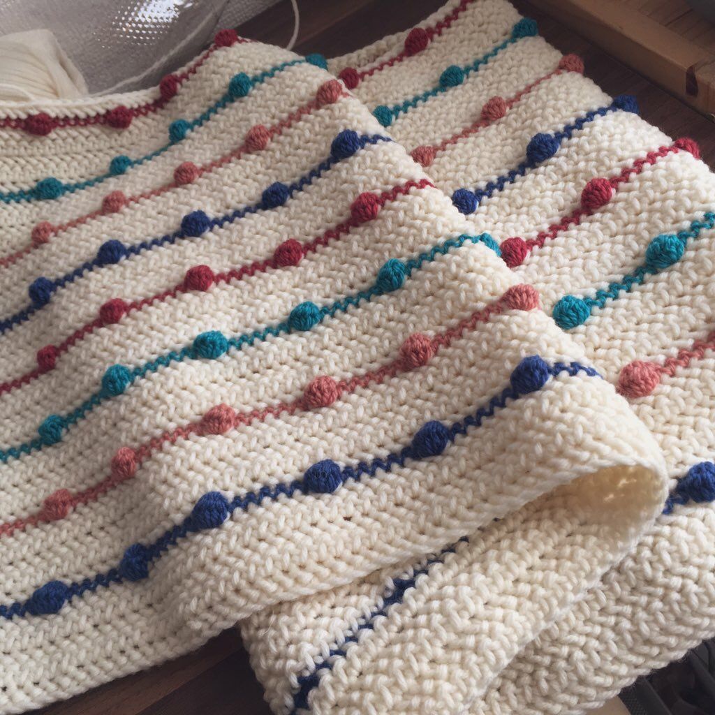 ショールブランケット、まっすぐ編むカーディガンのパターンで。Knit&SNow,WinterForest