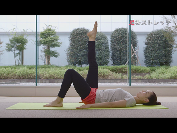 妊婦さんのお悩みにも足湯🌱お悩みの方が多い妊娠中のむくみ、 特に臨月は足のむくみがひどくなる方が多いと思います。 ただいま臨月の妊婦さんの方のお写真をご紹介します！！1〜2枚目 @yyy.yc.ccc 足湯一回でこんなにスッキリ‼️ 血流が良くなり指の長さも違って