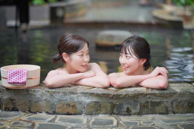 温泉の夢占い 温泉に入る意味は？ 旅行、温泉旅館などシーン別分析19選「マイナビウーマン」