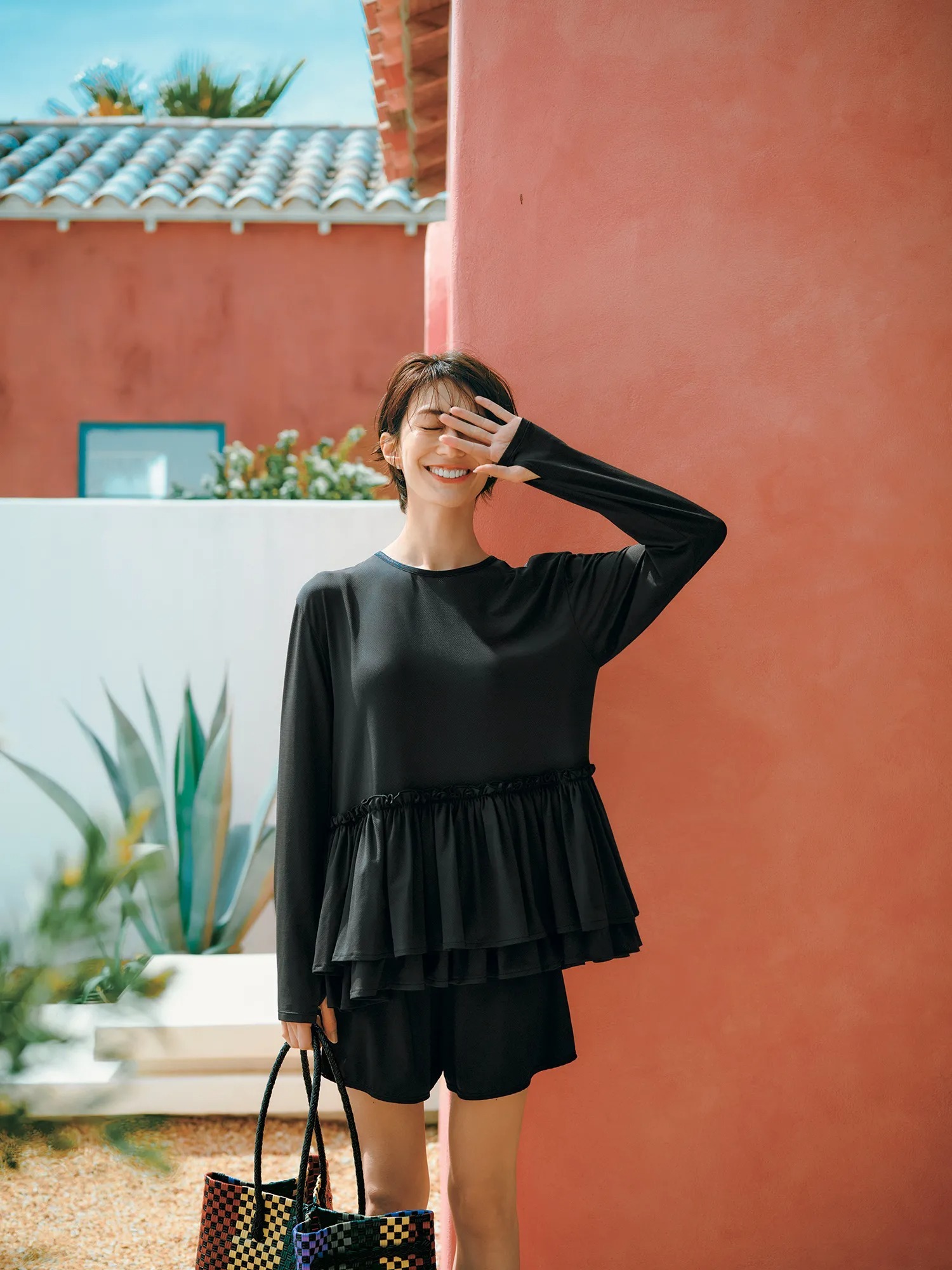 親子でプール、ママは何着る？ マストアイテムは、ラッシュガード＆ショーパン＆サコッシュ！LEE