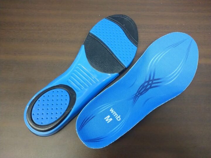 workman_plus のインソール お手頃価格なので実習生にもおすすめ♪ 実習用シューズ 医療用安全靴 に敷いてます。ワークマン衝撃吸収 インソールインソール中敷き立ち仕事実習実務実習