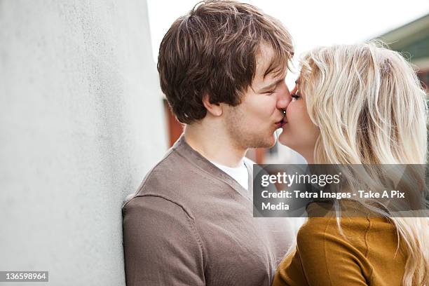 キスの相性は何で決まる？キスの相性を決める5つのポイント - ODORIBA