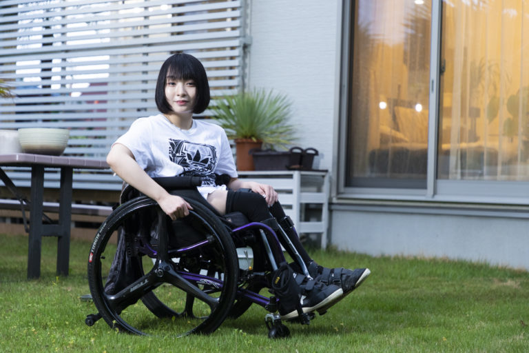 かっこいいから、乗るのが楽しい! 便利なスクーター型近距離モビリティを試乗してきた 神原サリーの家電 HOT TOPICS - 家電 Watch