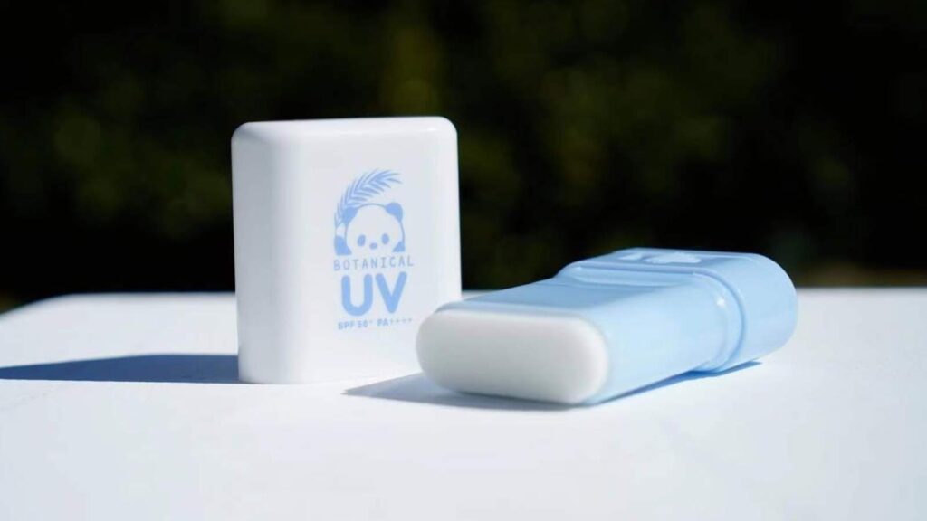 登山、アウトドア業界のメイクや日焼け止め落とし、洗顔の課題を解決へ。洗い流さないメイク落としのセラクレンズ。店舗販売、卸販売開始株式会社Cogane studioのプレスリリース