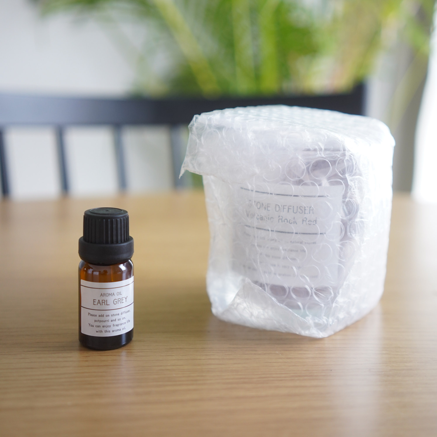 360度回転式 スーパー大容量 アロマオイルスタンド エッセンシャルオイル収納ラック 木製 リップスタンド 口紅収納シェルフ プレ コスメ 収納ケース卓上ボックス 精油ディスプレイボックス 小物入れ Amazon.co.jp: Pure Vie 360度回転式 スーパー大容量 アロマオイル