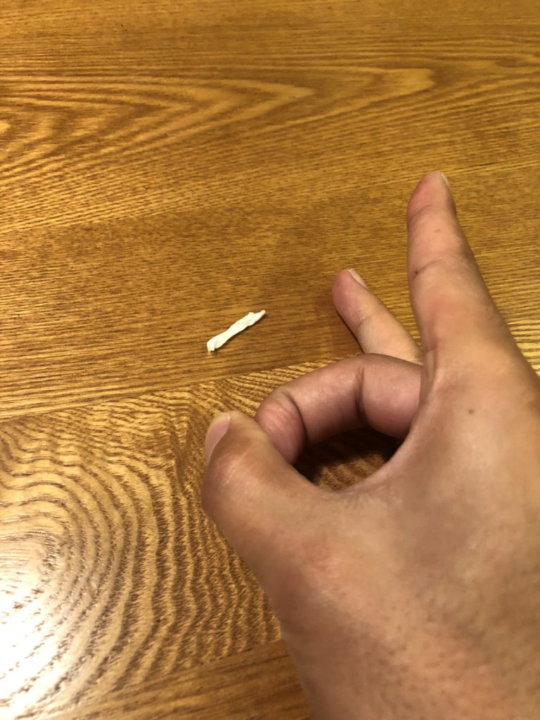 ハエ取りリボン 固定ピン付き ５個入り の通販ホームセンター コメリドットコム