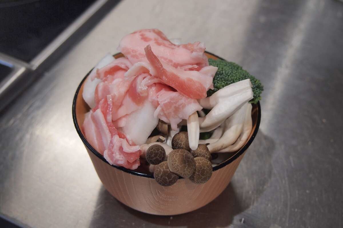 土井善晴先生の「味噌汁論」に共感の声続々！「どこまでが味噌汁でどこからが鍋なのか」料理人目線の答えは