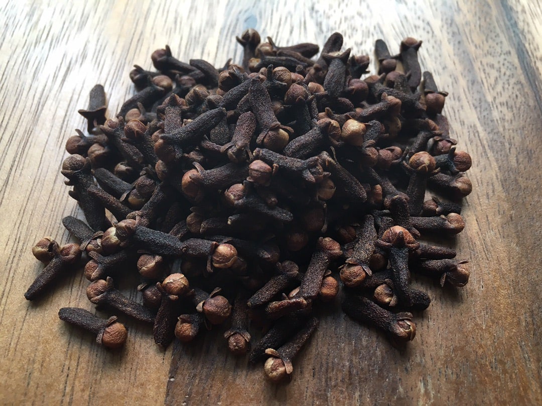 クローブ ホール オーガニック 無添加 ゴキブリ 対策 100g クローブゴキブリ チョウジ 丁子 スリランカ 有機JAS スパイスカレー セイロンスパイス 香辛料TOMOSHOPスパイス-輸入雑貨-ギフト