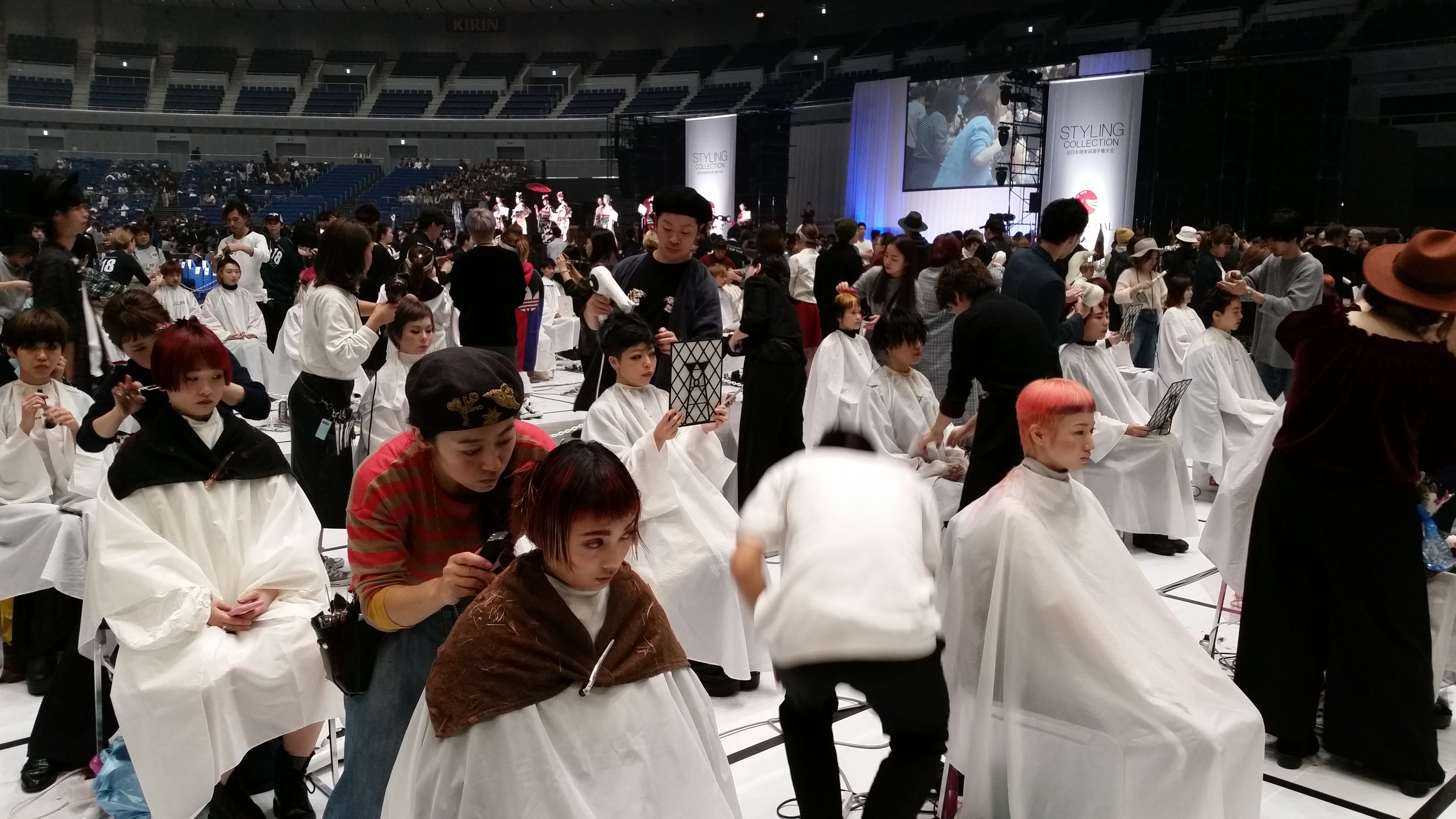 スタッフ山梨県内で美容室を7店舗展開中の美容室グループ