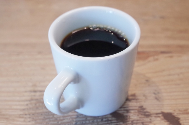 茶渋の落とし方！重曹・漂白剤のつけ置きやこすり洗いでコップをピカピカに！ワタシト