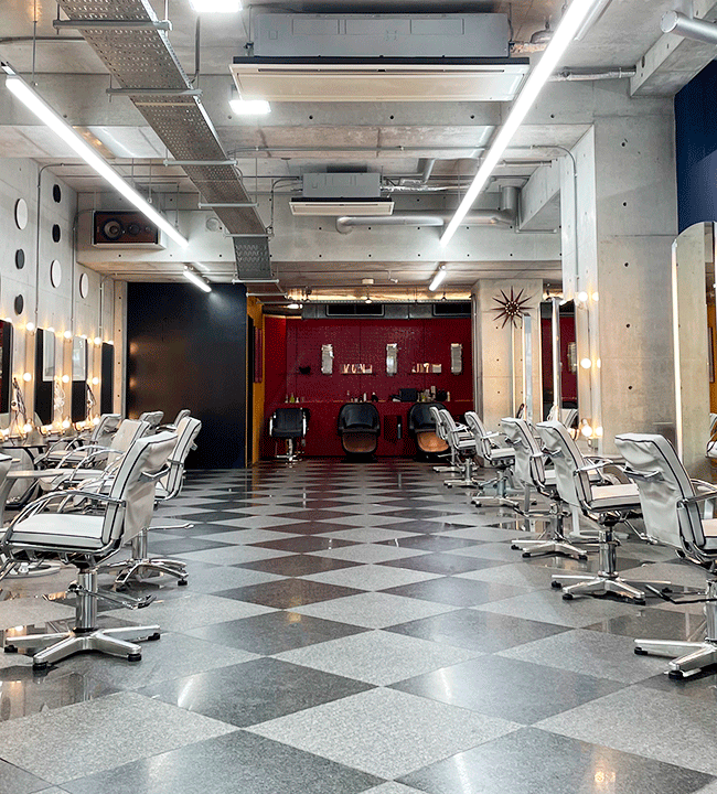 メンズ専門美容室 メンズグルーミングサロン新宿店アクセス麻布台ヒルズ・銀座・青山・六本木ヒルズ・新宿にあるメンズグルーミングサロン。究極のスペシャリストが集結した男性のためのヘアサロン