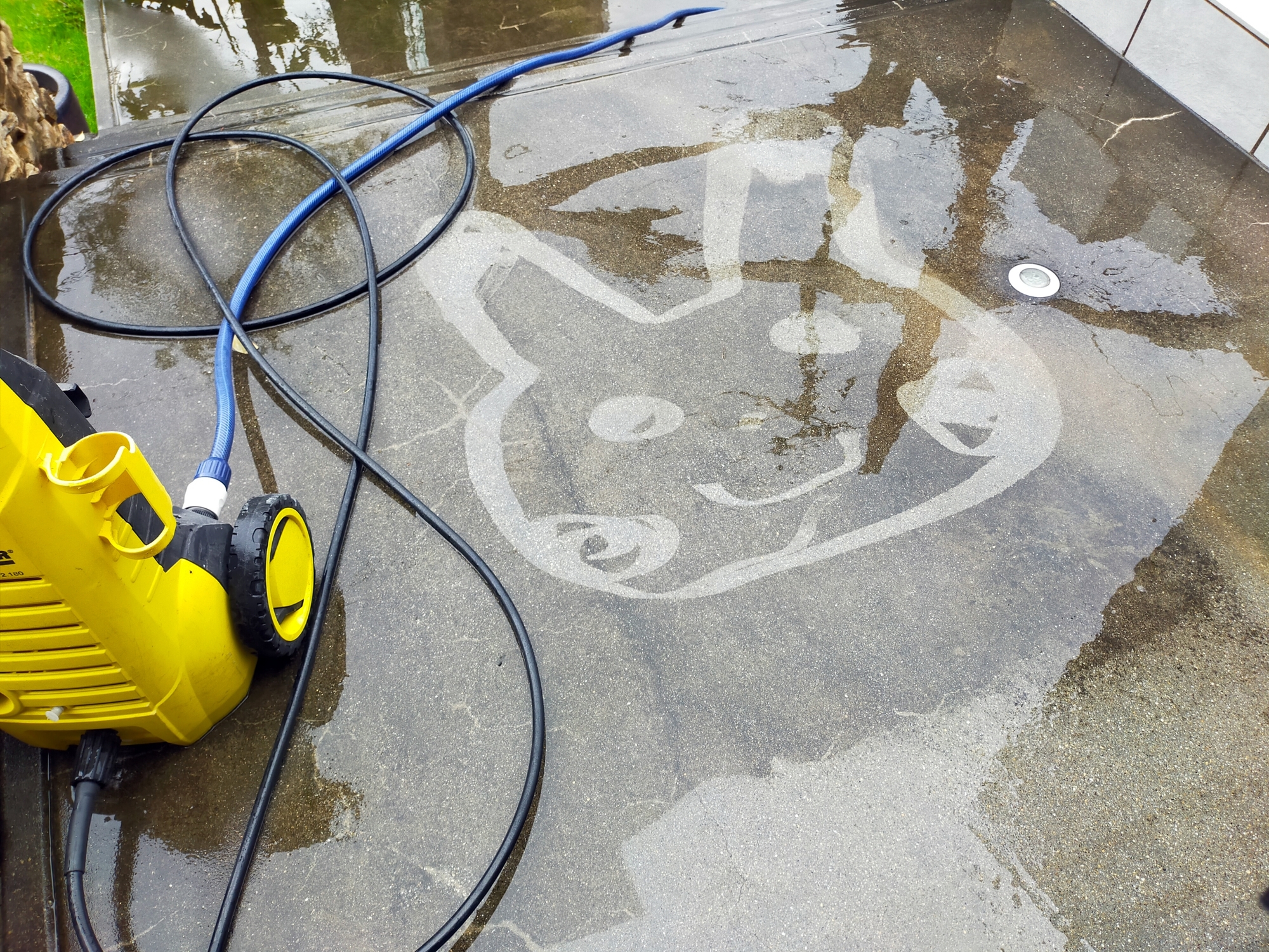 コンクリート床の洗浄、クリーニングならフロアエージェントまで