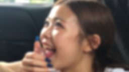 モデル体型美人女子大生ひなさんの車内フェラ - XJapan