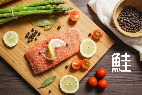 肉のロピア の鮭弁当「魚萬焼魚弁当 鮭ハラミ 」が規格外！おすすめの理由はこちら