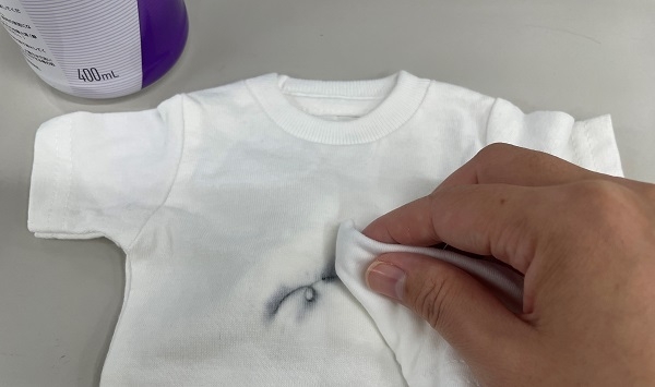 自宅で簡単！白衣・ナースウェアについた油性ボールペン汚れの落とし方看護師通販NURSERY ナースリー