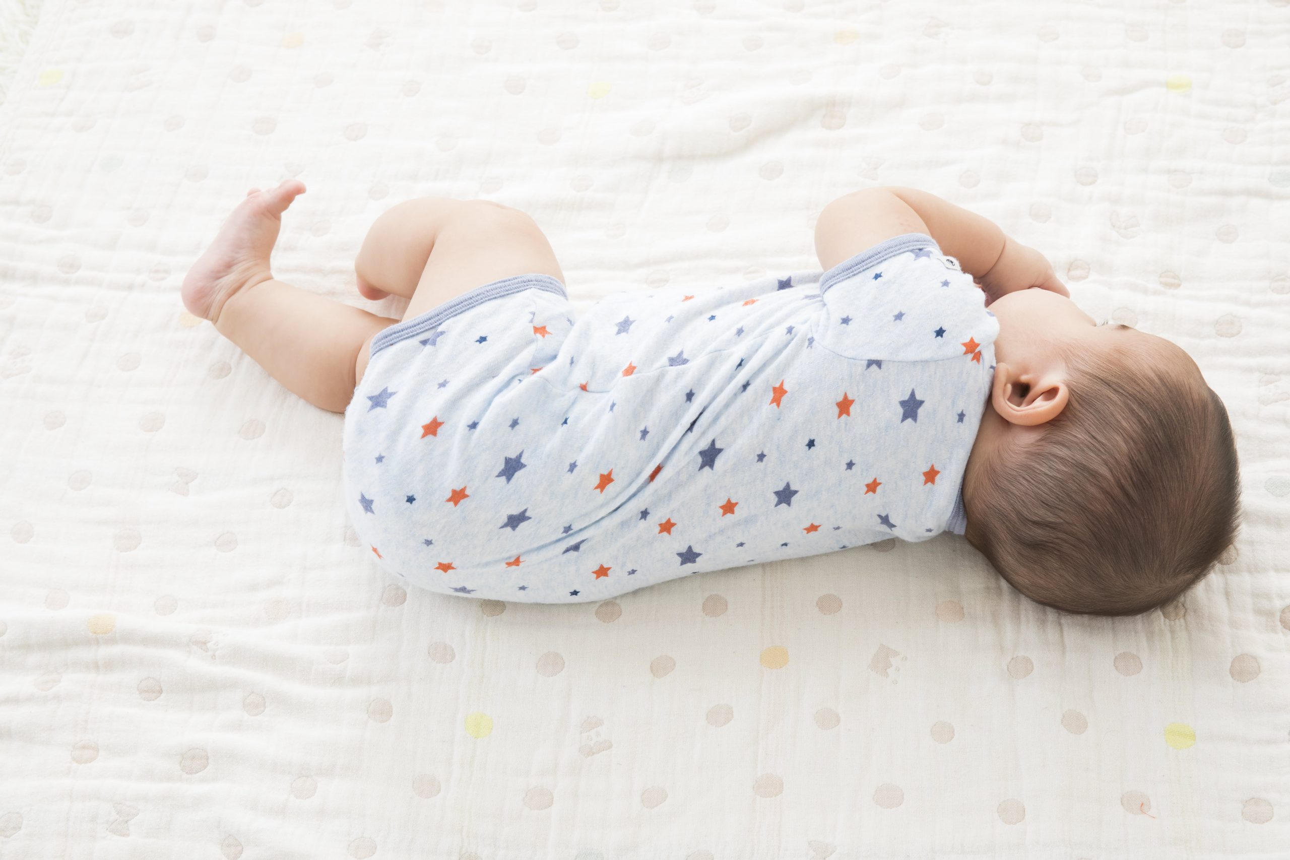 夏場の乳児の背中の湿疹 あせもかも！赤ちゃん成長ナビ 小児科専門医師 監修