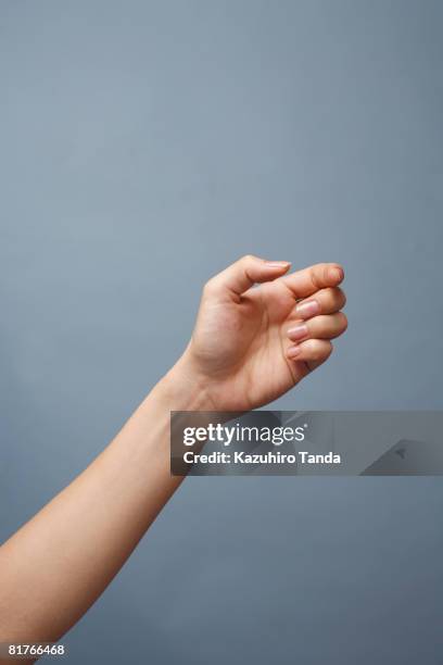 記号または彼女の指の数で女性手の写真素材・画像素材 Image 21744339