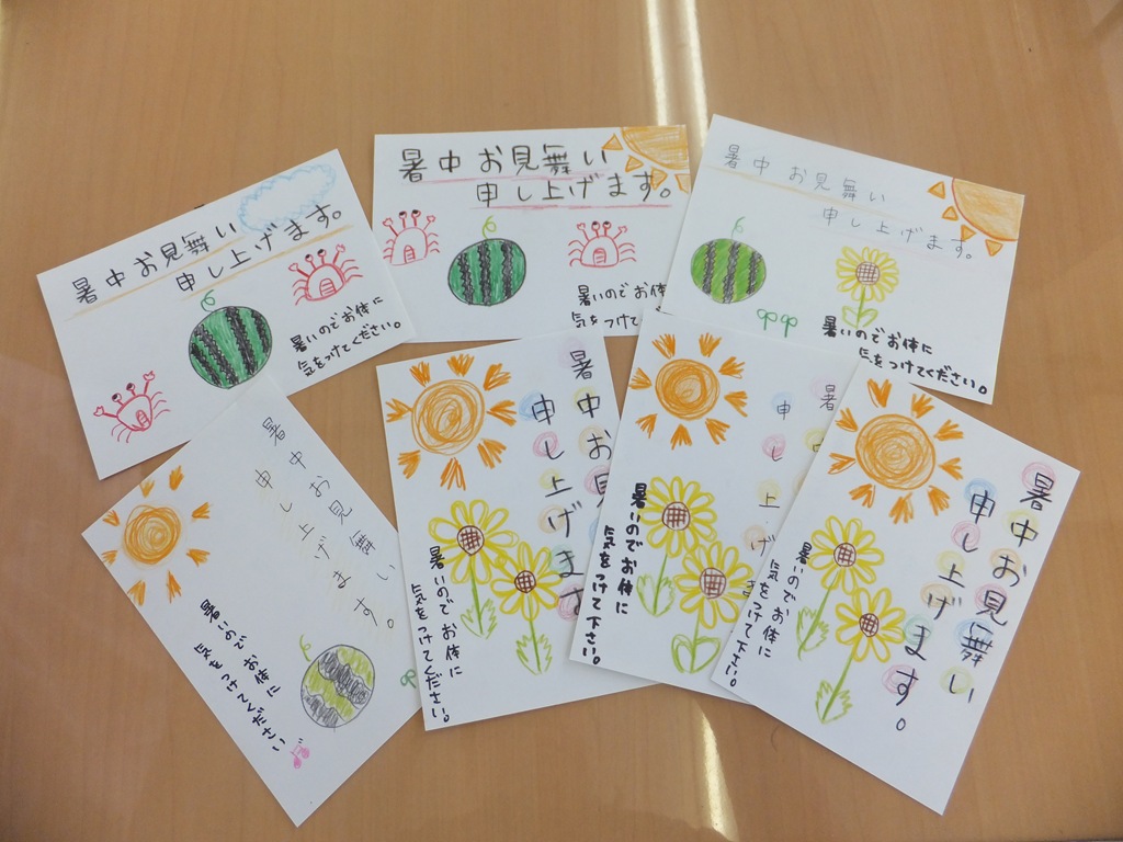 暑中見舞いを書いています。スタッフブログＡＬＳＯＫ介護株式会社