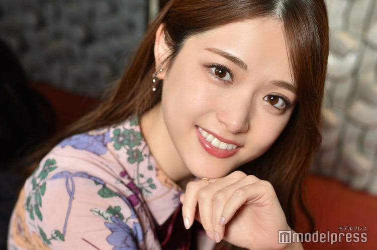 松村沙友理さんの透明感メイクのマイルール素の魅力を生かすつもりで丁寧にメイクします美的.com