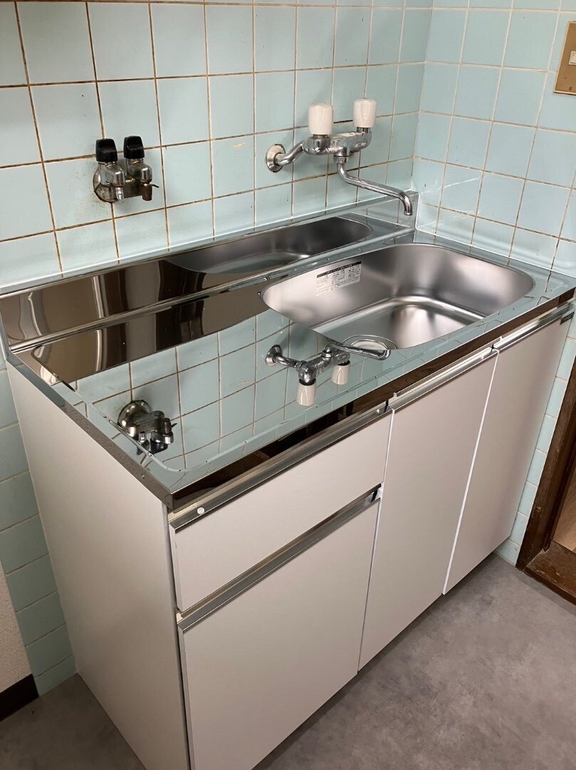 ステンレスの水垢掃除を解説！アルミホイルで簡単キレイに