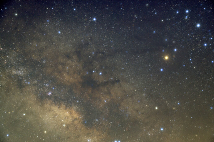 夏の星座「さそり座」の見つけ方を紹介します三月のガブリエル