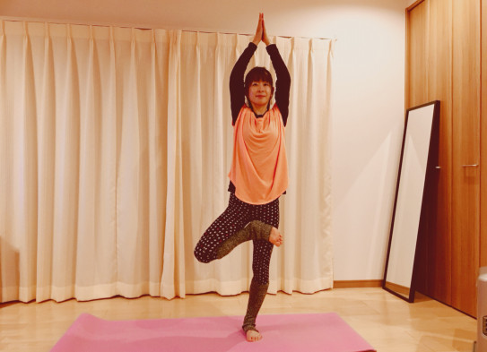 片足のダウンドック スリーレッグドッグ で注意したいポイント - YOGA Picks ヨガピックス